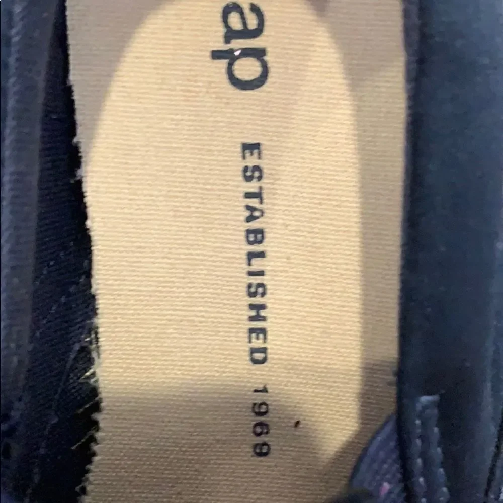 🎉final deal  🎉Gap sneakers 👟